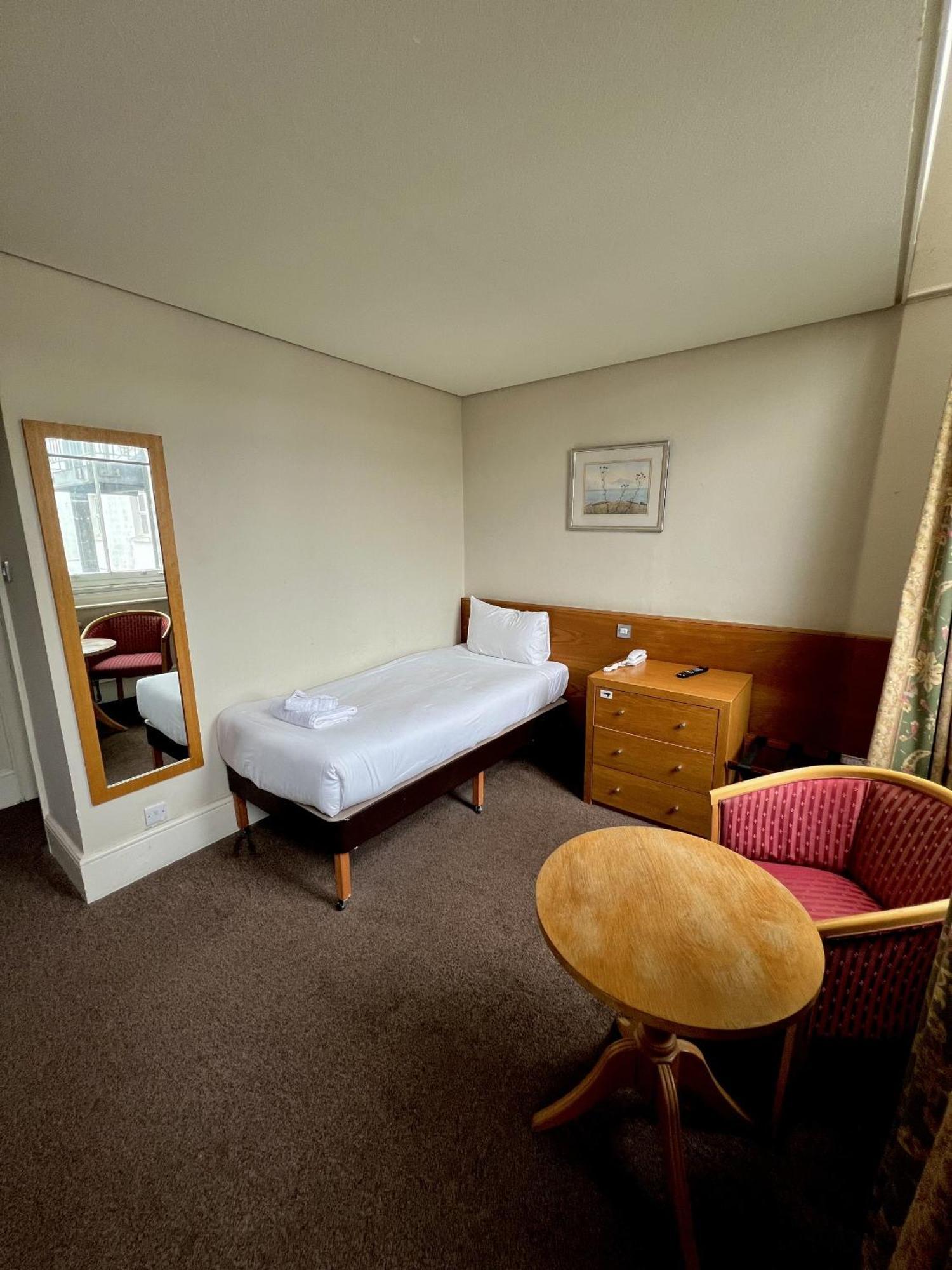 Cavendish Hotel Eastbourne Eksteriør bilde